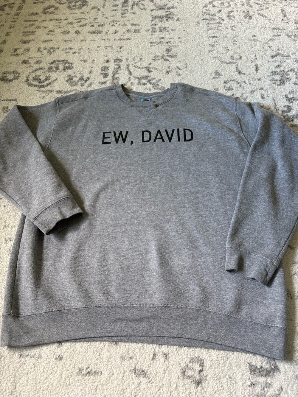 GUC Schitt’s Creek “Ew David” Crew Neck XXL